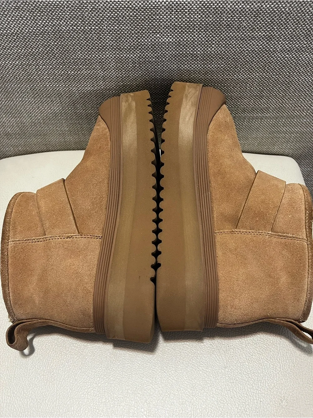 Tory Burch Mellow Tan Suede Shearling Platform Boots Women’s Size 6